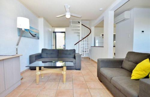 Kalbarri Apartment | Riverview Kalbarri 71 | Poolside | Pool | Sleeps 7