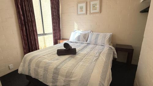 Kalbarri Apartment | Riverview Kalbarri 71 | Poolside | Pool | Sleeps 7