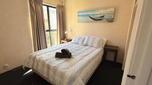 Kalbarri Apartment | Riverview Kalbarri 71 | Poolside | Pool | Sleeps 7