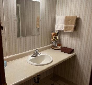 Cornell Cabin | Riverview Lodge