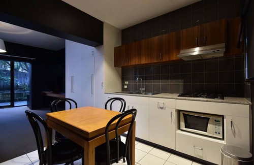 West Perth Hotel | Riverview On Mount Street