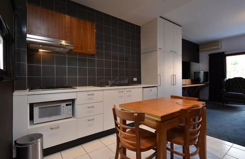 West Perth Apartment | Riverview on Mount Street