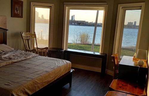 Walkerville Bed & Breakfast | Riverview , waterfront, homestay, bnb