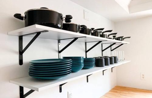 Springfield Apartment | Riverwalk Retreat: Spacious, Hot tub, near Autzen