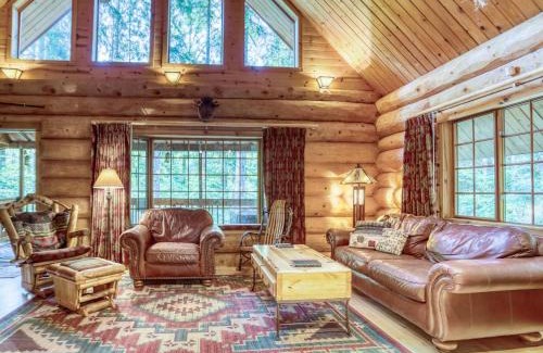 Marmot House | Riverwoods Lodge - Meredith Lodging