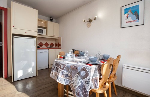Chamonix City Centre Apartment | Rivière 401, Chamonix, France