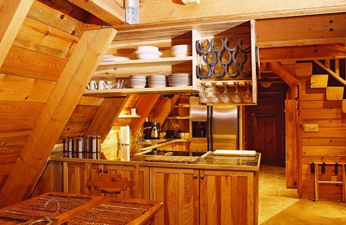 La Pine Cabin | Riviera Des Chutes (River of the Falls) Cabin in the Woods