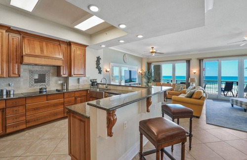 Riviera Beach Apartment | "Riviera Grande 2" | Ocean Views | Community Pool | Thanksgiving Availability