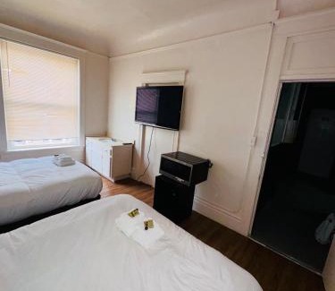 Tenderloin Hotel | Riviera Hotel