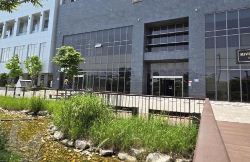 Yeongjong-dong Hotel | Riviera Hotel Yeongjong