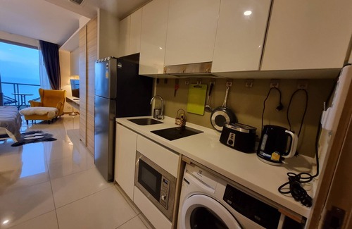 South Pattaya Condo | Riviera Jomtien Large Penthouse Studio Uninterrupted Seaview 5 Star Facilities