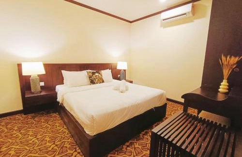 Malacca City Hotel | Riviera Melaka Private Suites by Jeffery Lam Home Management