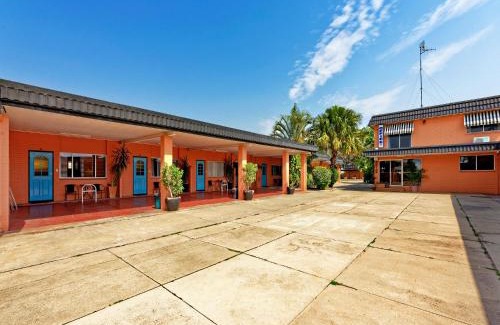 Bundaberg West Hotel | Riviera Motel Bundaberg