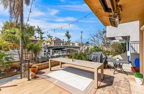 Naples House | Rivo of Dreams