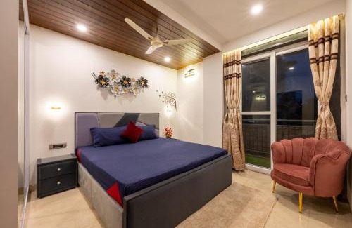 Shimla Apartment | Rizell Alexis