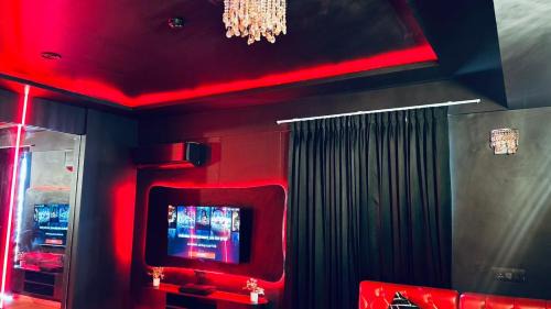 Gomti Nagar House | Rizz stay dlf mypad and homestay