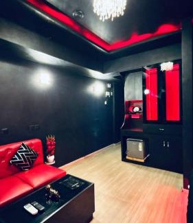 Gomti Nagar House | Rizz stay dlf mypad and homestay