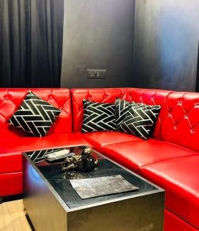 Gomti Nagar House | Rizz stay dlf mypad and homestay
