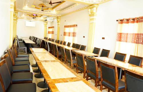 Kilinochchi Hotel | RJ Mahaal Hotel