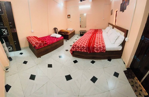 Taj Ganj House | Rk paying guest house