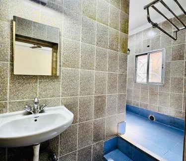 Kalighat Hotel | RM Guest Home