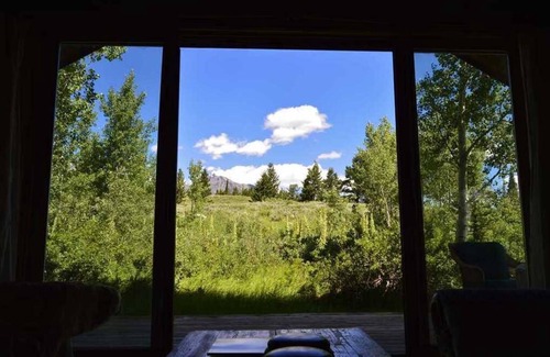 Teton Village Cabin | RMR: Rocking Rackets Cabin at Poker Flats