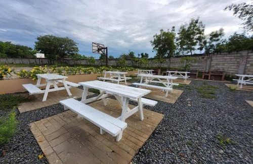 Lapu-Lapu Apartment | RnB Stayction
