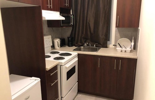 Cote-Des-Neiges—Notre-Dame-De-Grace Apartment | RNR Block