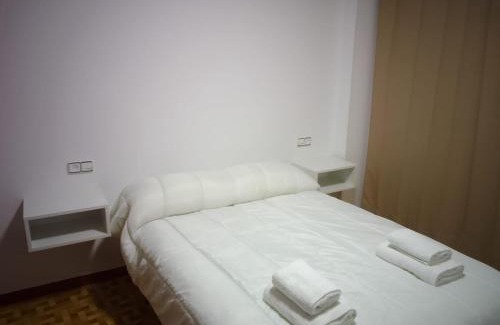 Palas de Rei Apartment | Road