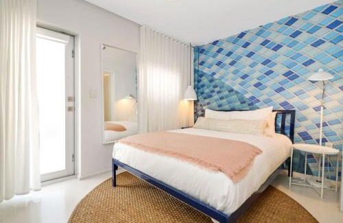 South Pointe Apartment | Roami at 250 Collins