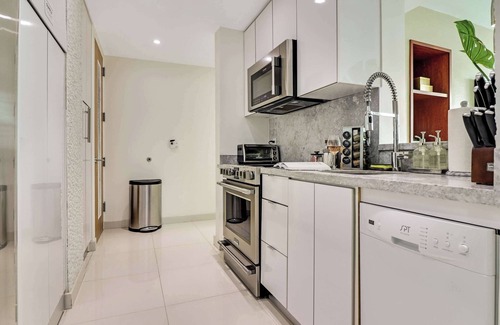 Brickell Apartment | Roami at Brickell Arch | Pool | 3 Bedroom