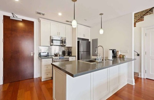 Central Business District House | Roami at Factors Row | 2-Story |Bourbon St. |3 Bed