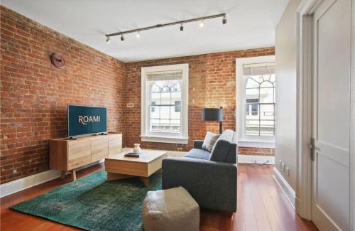 Central Business District Apartment | Roami at Factors Row