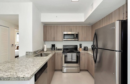 Coral Way Apartment | Roami at Grove 27 | Coconut Grove | 1BR #03