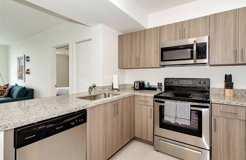 Coral Way Apartment | Roami at Grove 27 | Group Friendly | 3BR CMB #34
