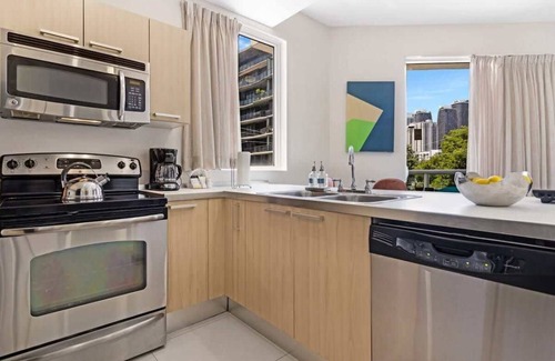 Brickell House | Roami at Habitat Brickell | Pool + Balcony | 1 Bed