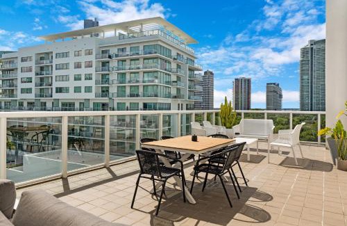 Brickell Apartment | Roami at Habitat Brickell