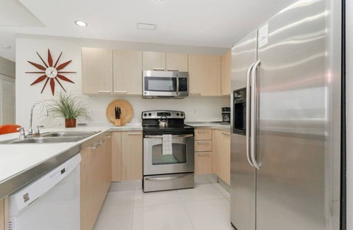 Brickell House | Roami at Habitat Brickell | Pool + Balcony | 2 Bed