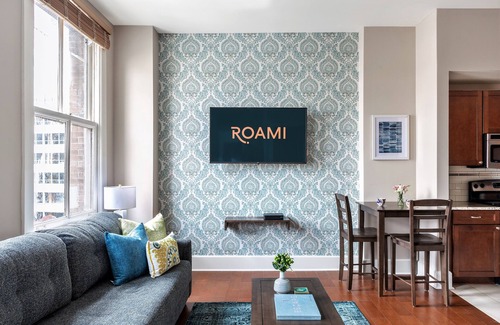 Central Business District Apartment | Roami at Hibernia Tower