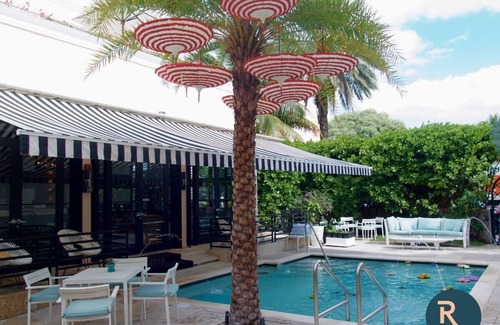 Flamingo/Lummus House | Roami at Hotel Astor | Pool | Miami Beach Suite