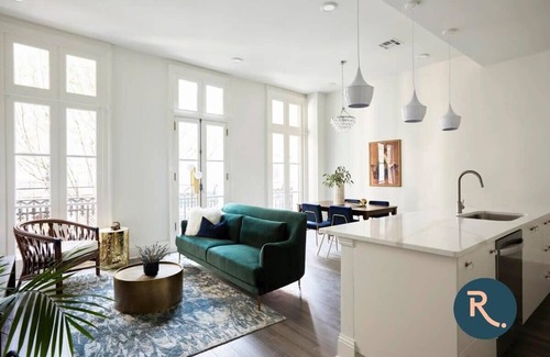 Central Business District Apartment | Roami at St. Charles | 2 Bedroom w/Balcony