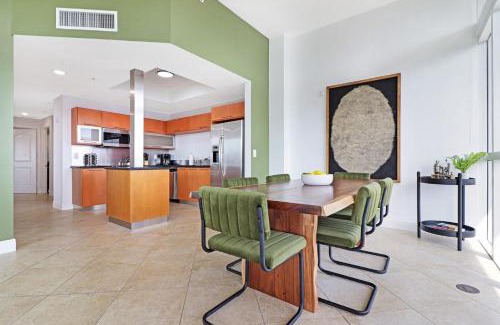 Sunny Isles Beach Apartment | Roami at Sunny Isles