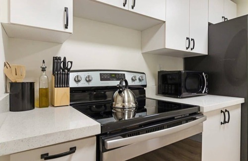 South Beach House | Roami at The Alamac | Pool | Near the Beach |2 Bed