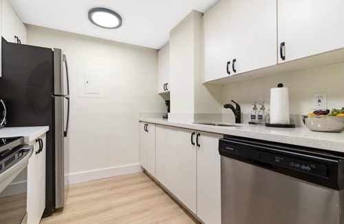 South Beach House | Roami at The Alamac | Pool | Near the Beach |2 Bed