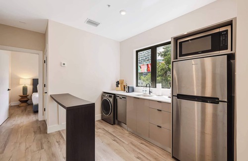 Midtown House | Roami at The Palace | 2 Bedroom | King