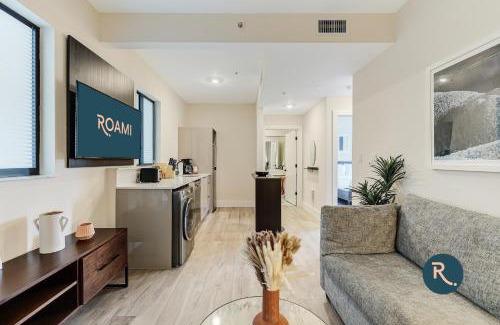 Midtown Apartment | Roami at The Palace