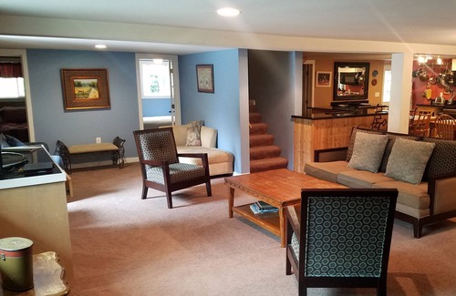Leavenworth House | Roaring Creek Lodge - Great Family and Group Getaway! Sleeps 25 2 other cabins..