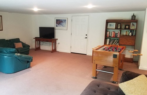 Leavenworth House | Roaring Creek Lodge - Great Family and Group Getaway! Sleeps 25 2 other cabins..