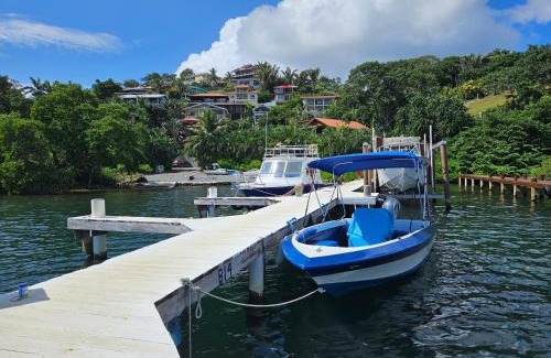 Jonesville House | Roatan - house for 4 by the sea