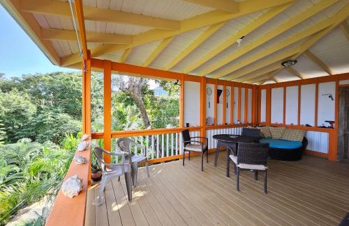 Jonesville House | Roatan - house for 4 by the sea